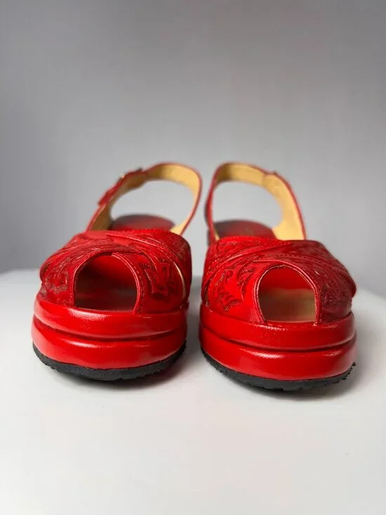 NWOT RE-MIX Vintage Red Tooled Leather Peep-Toe Platform Wedge Sandals 7 Mexico - Picture 3 of 9